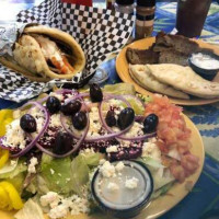 Mim's Mediterranean Grill food