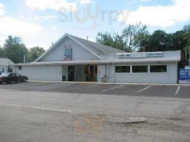 Wagon Wheel Bar And Restaurant outside