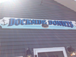 Dockside Donuts outside