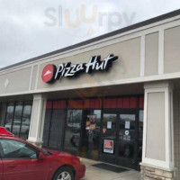 Pizza Hut outside