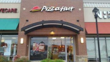 Pizza Hut food