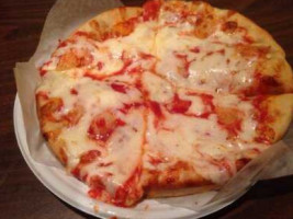 Nino's Pizza Parlor food