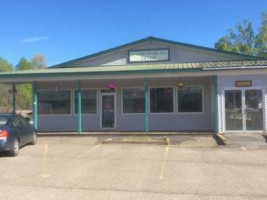 Narrowsburg Diner outside