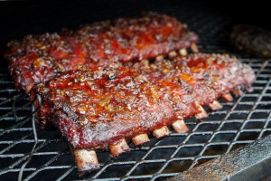 Vandy's -b-q (downtown) food