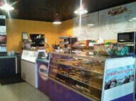 Beachside Bagel World inside