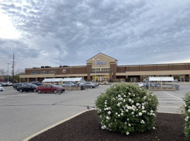 Kroger Bakery outside