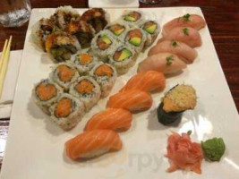 Oishi Sushi food