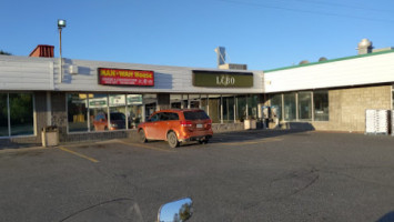 Man Wah House Chinese & Canadian Food outside