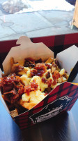 Smoke's Poutinerie food