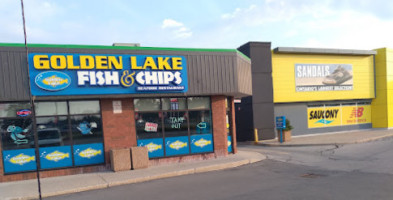 Golden Lake Fish Chips outside