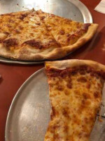 Mineo's Pizza House food