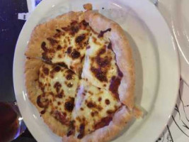 Minsky's Pizza food