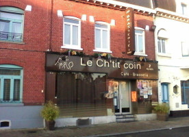 Le Ch'tit Coin outside