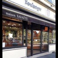 Boulanger Artisan Maison SavaËte outside