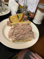 Dannys Deli food