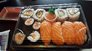 Sushi Me food