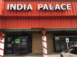 India Palace Sa outside