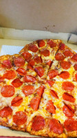 Me-n-ed's Pizza Parlor food