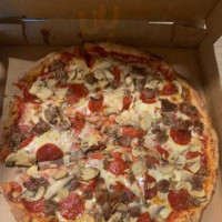 Romito's Pizza West food