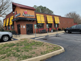 Applebee's Grill outside