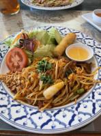 Sawasdee Thai Cuisine food