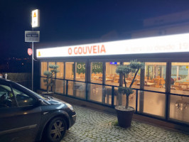 O Gouveia outside