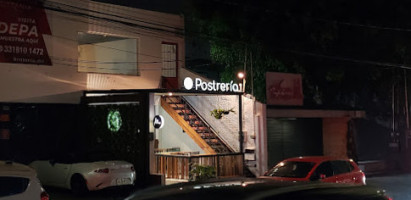 La Postrería outside