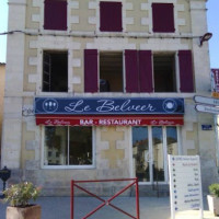 Bar-restaurant Le Belveer outside