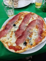 Pizzeria Da Luciana food