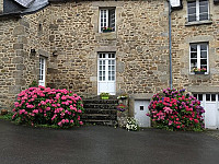 Restaurant de l'Hostellerie de la Poterne outside