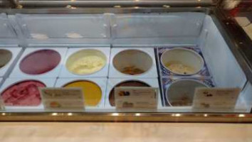 Haagen Dazs food