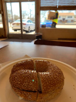 Jt's Bagel Hut food