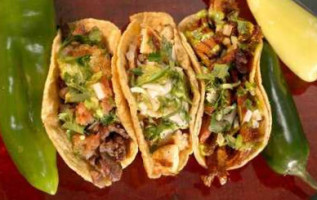 Tacos El Cabron food