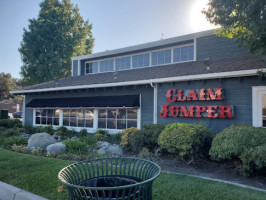 Claim Jumper Steakhouse Buena Park outside