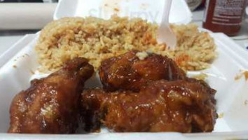 Wing Heaven food