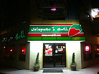 Jalapenos Grill Plaza Patino outside