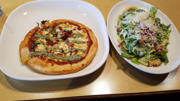 Boston Pizza food