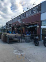 Henderson Tap House outside