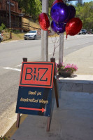 Binz Wines outside