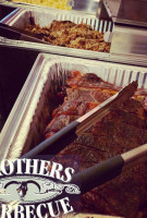 Brothers Barbecue food