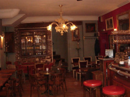 Cafe des Antiquaires food