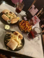 100 Montaditos food