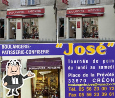 Boulangerie Jose outside