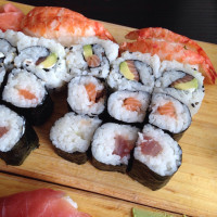 Okito Sushi food