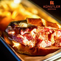 Künstler Brewing food