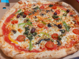 Pizza Del Sol food