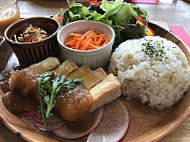 Musubi Cafe food