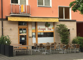 Horapa Thai outside