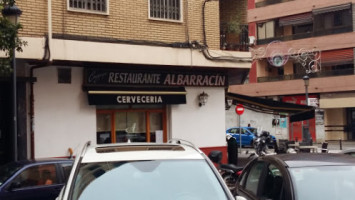 Cerveceria Albarracin outside