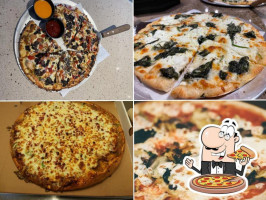 Nayya Pizza And Grill food